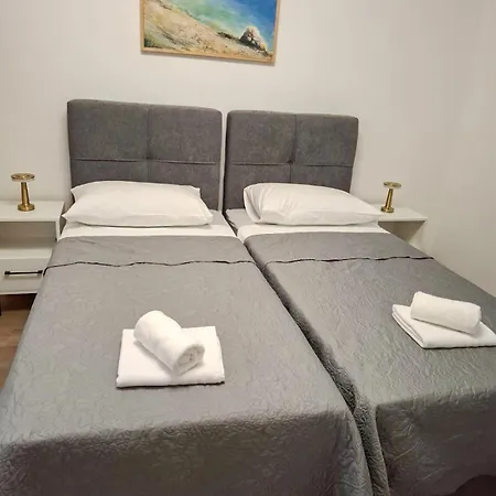 Marta 2 Apartman Makarska
